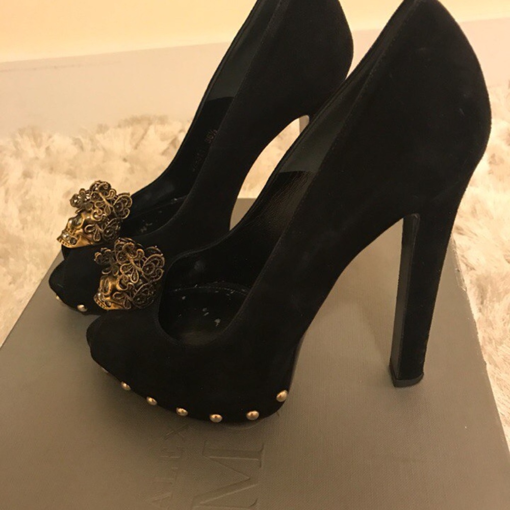 Alexander McQueen Black Suede Skull Heels US 6,5-7 - Picture 5 of 5